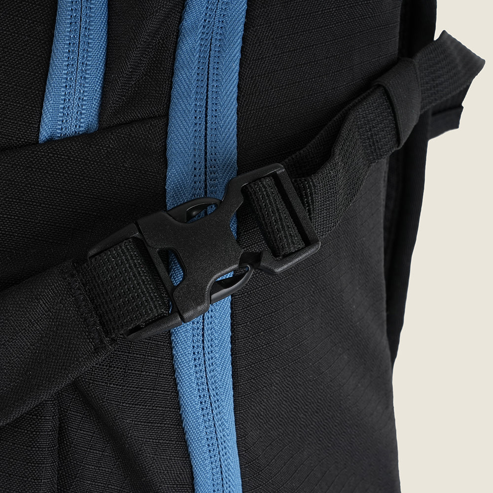 15L Inbounds Skiing Backpack (Black/Blue Steel)