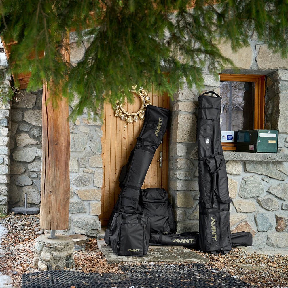 Flachau Ski Roller Bag (Black) @75